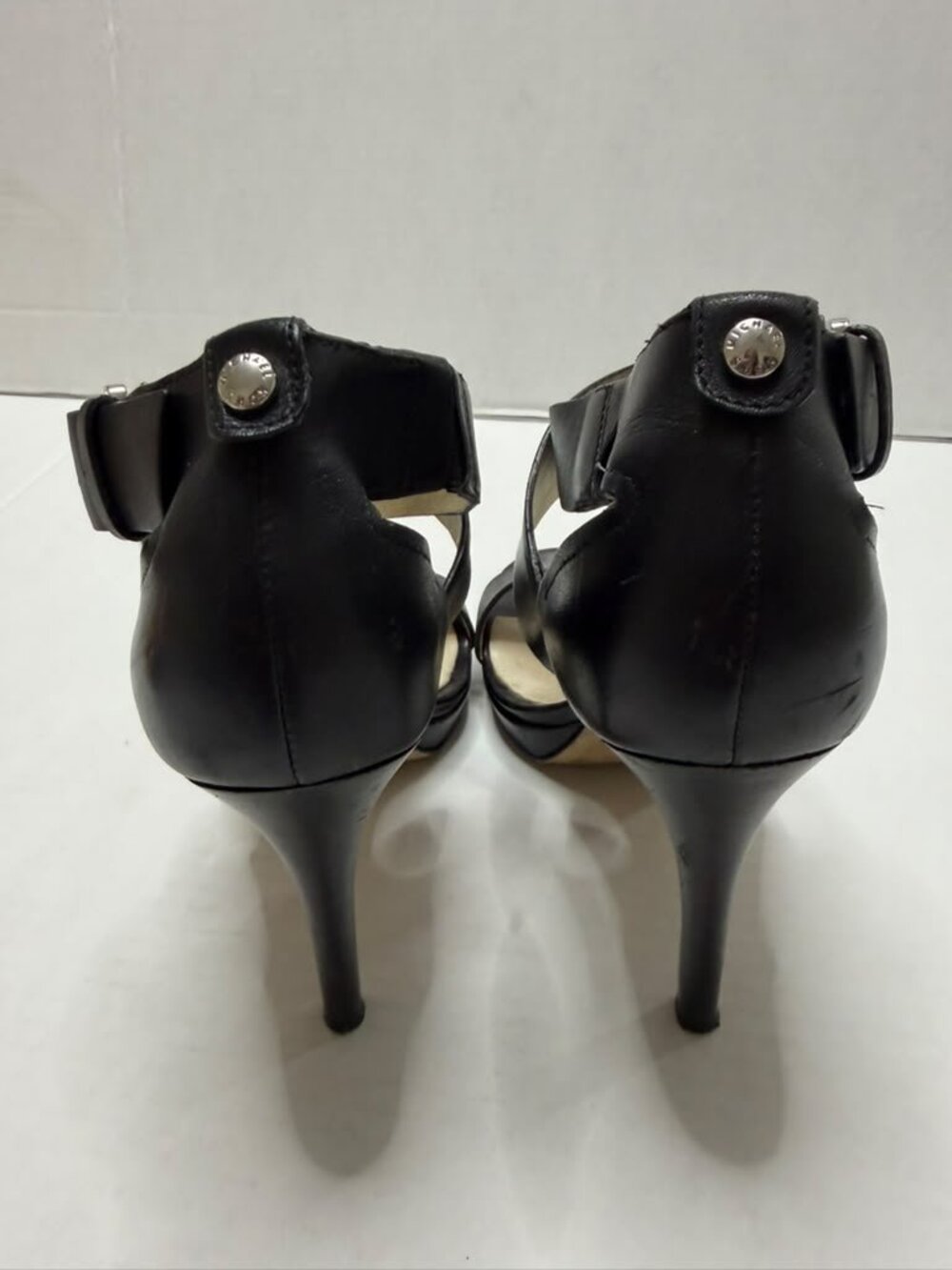 Michael Kors Sandal Women's Size 7 Platfrom High Heel Black Leather Ankle Strap - Picture 8 of 14